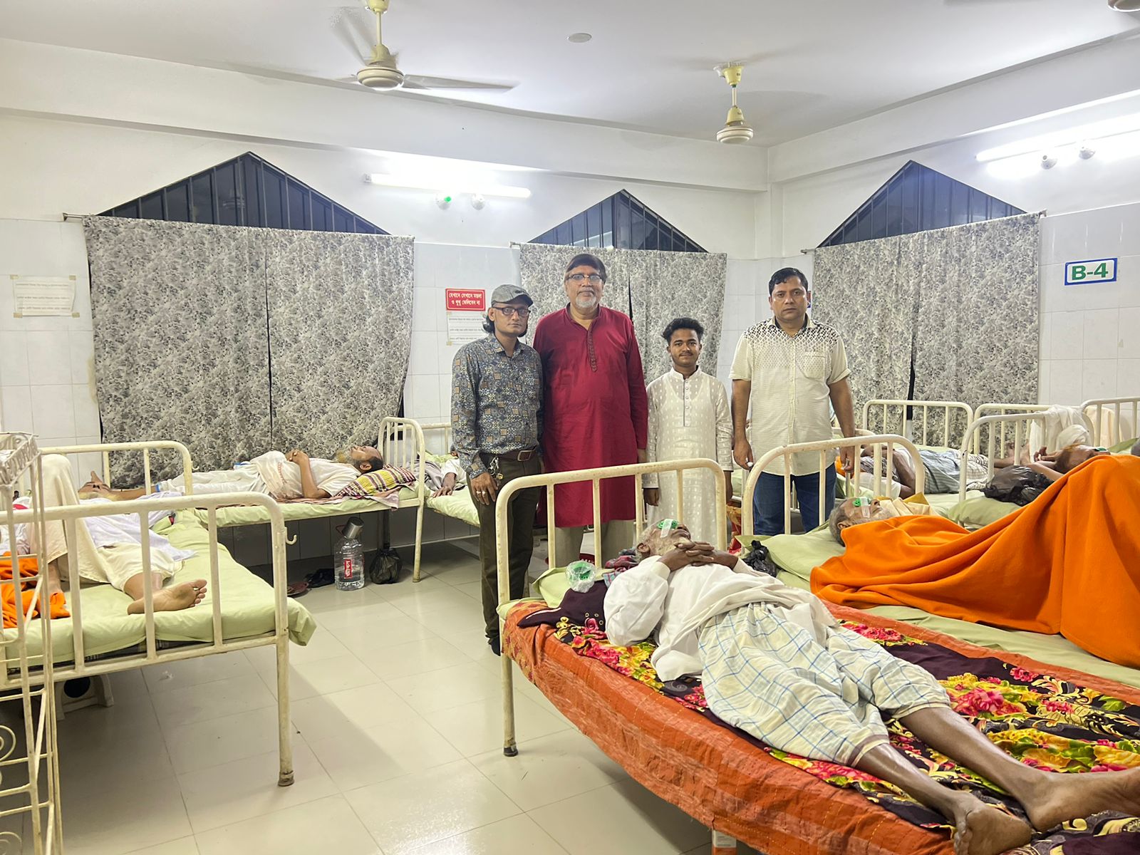 নুরুর নাহার-মনি দাতব্য চিকিৎসালয় ও চক্ষু হাসপাতালে আধুনিক ফ্রী চিকিৎসা প্রদান
