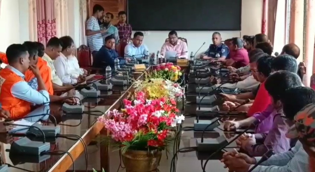 গলাচিপায় ঘূর্ণিঝড় দানা নিয়ে প্রস্তুতিমূলক সভা অনুষ্ঠিত