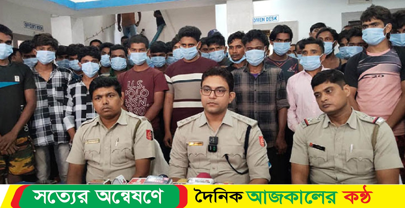 একদিনে আটক ৫৪ বাংলাদেশি নাগরিক