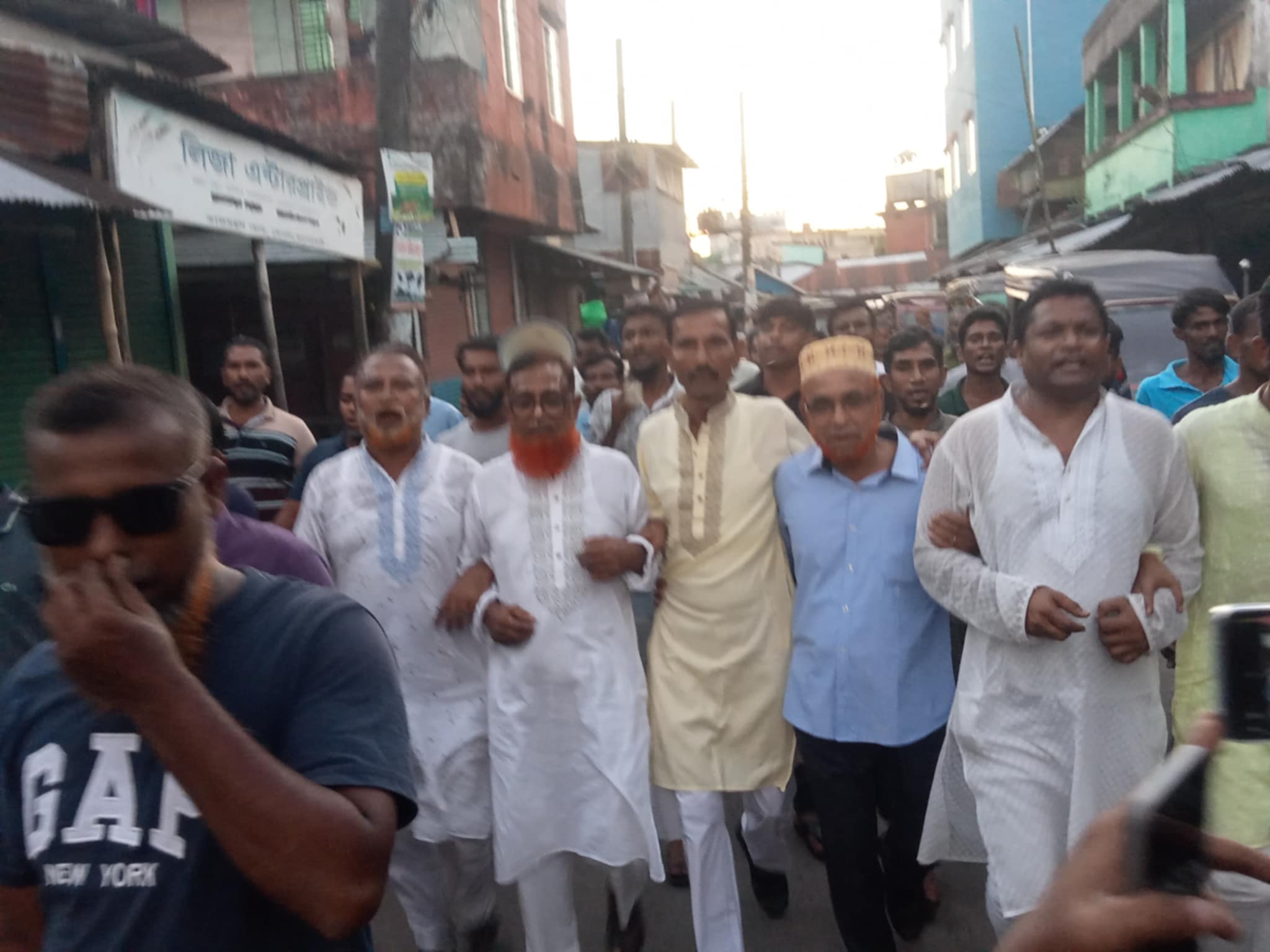 ডিজিটাল বিলবোর্ডে শেখ হাসিনার গুণ কীর্তন উত্তাল মোংলা