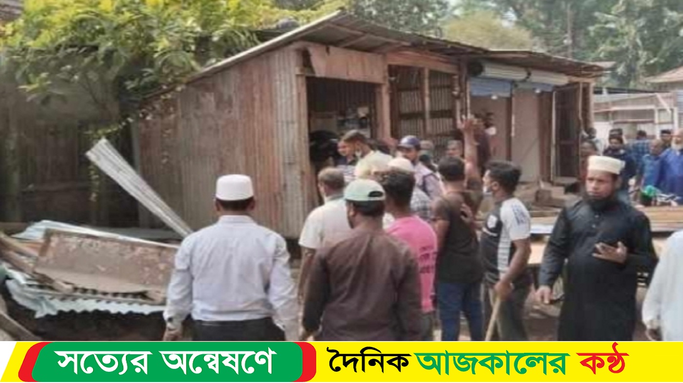 লিখিত নোটিশ ছাড়াই বেঙ্গে দেওয়া হল ১০ দোকান