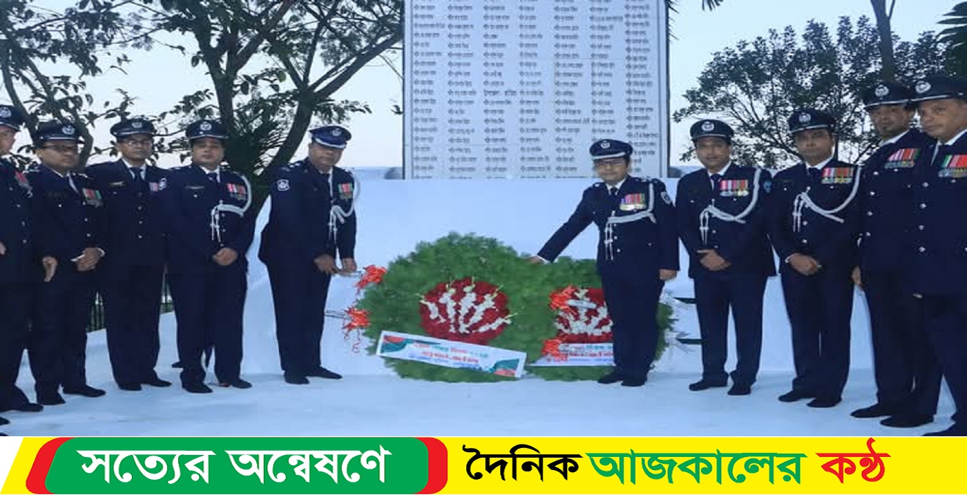 বিজয় দিবসে শ্রদ্ধা জানালেন নোয়াখালী জেলা পুলিশ সুপার