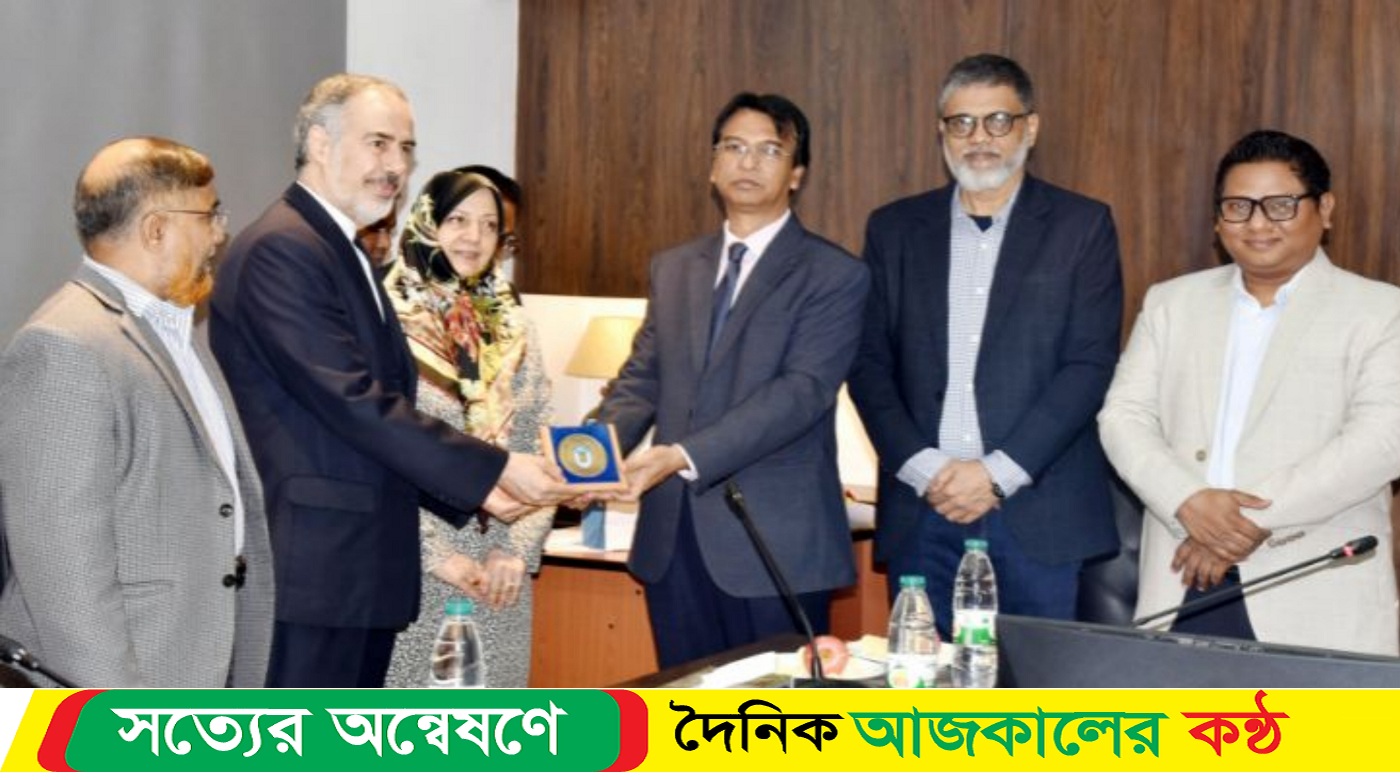 খুলনা বিশ্ববিদ্যালয় পরিদর্শন করলেন ইরানের রাষ্ট্রদূত