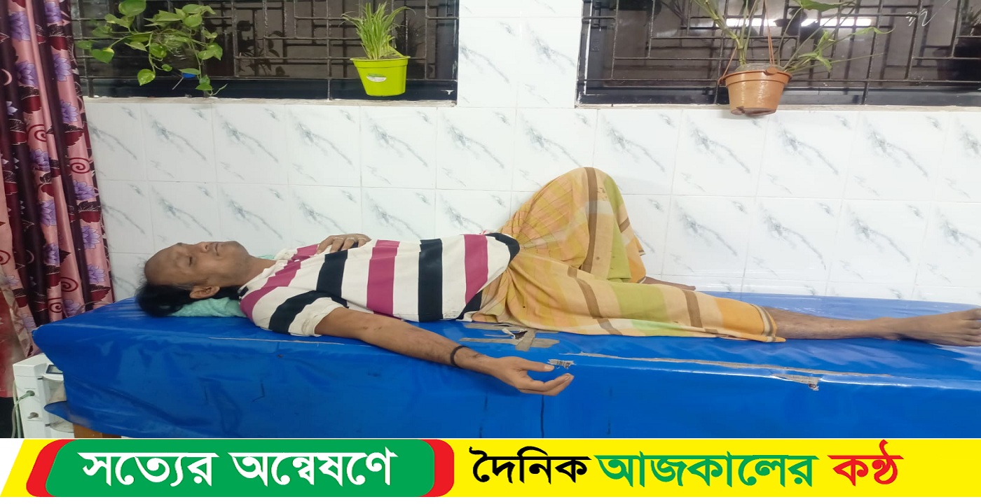 সাংবাদিক হাসনাত তুহিন এর উপর বখাটে বিএনপি কর্মীদের হামলা
