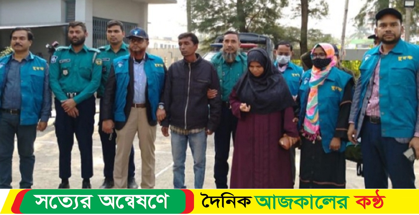বরিশাল বিভাগীয় পাসপোর্ট অফিসে দুদুকের অভিযানে দালাল আটক–২