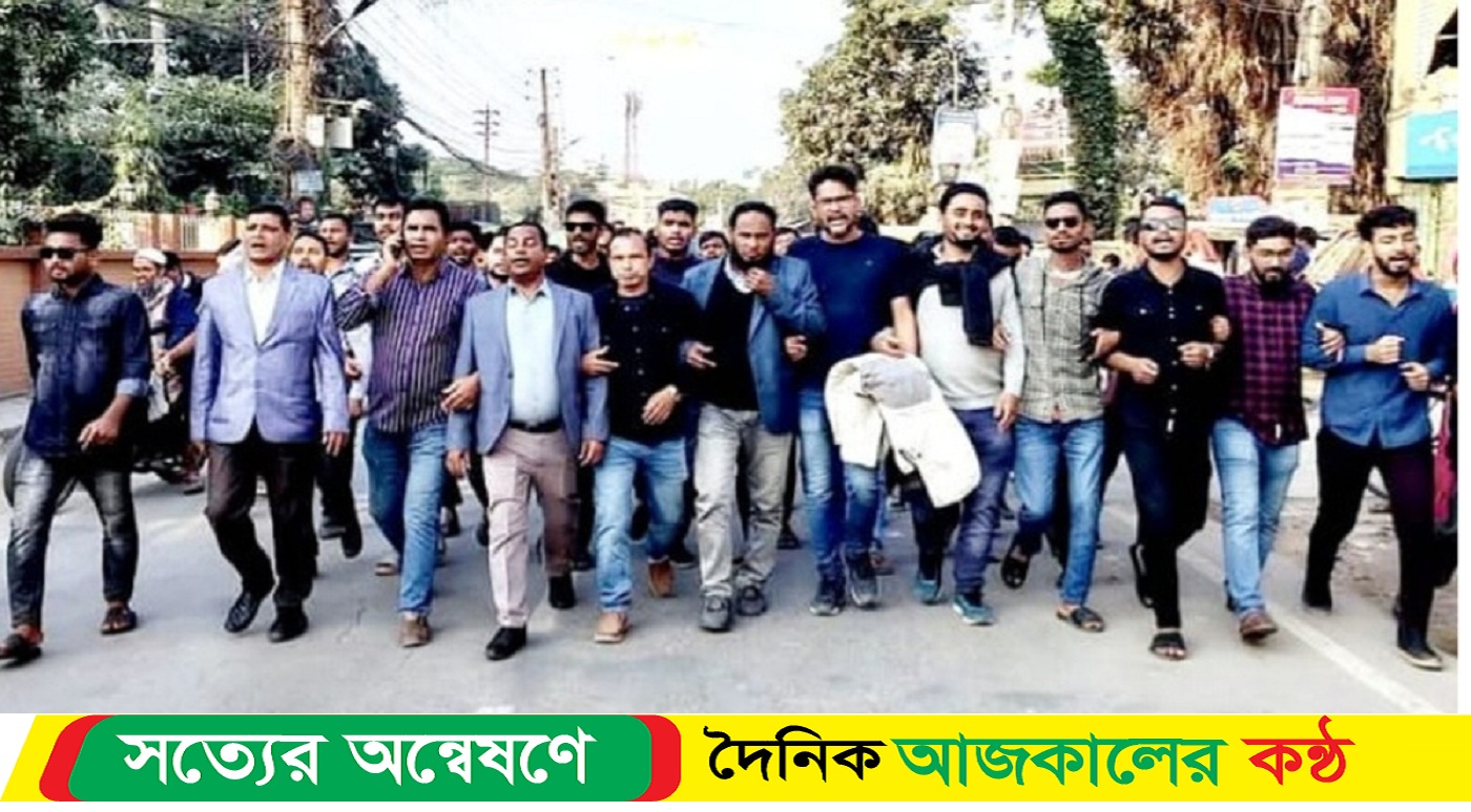 ১০ট্রাক অস্ত্র মামলায় বাবরএর খালাস পওয়ায় নেত্রকোনা ও মদনে আনন্দ মিছিল