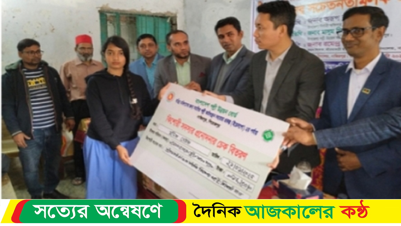 নাজিরপুরে কিশোরীদের সচেতনতামূলক প্রশিক্ষণ কর্মশালা ও প্রনোদনার চেক প্রদান অনুষ্ঠিত