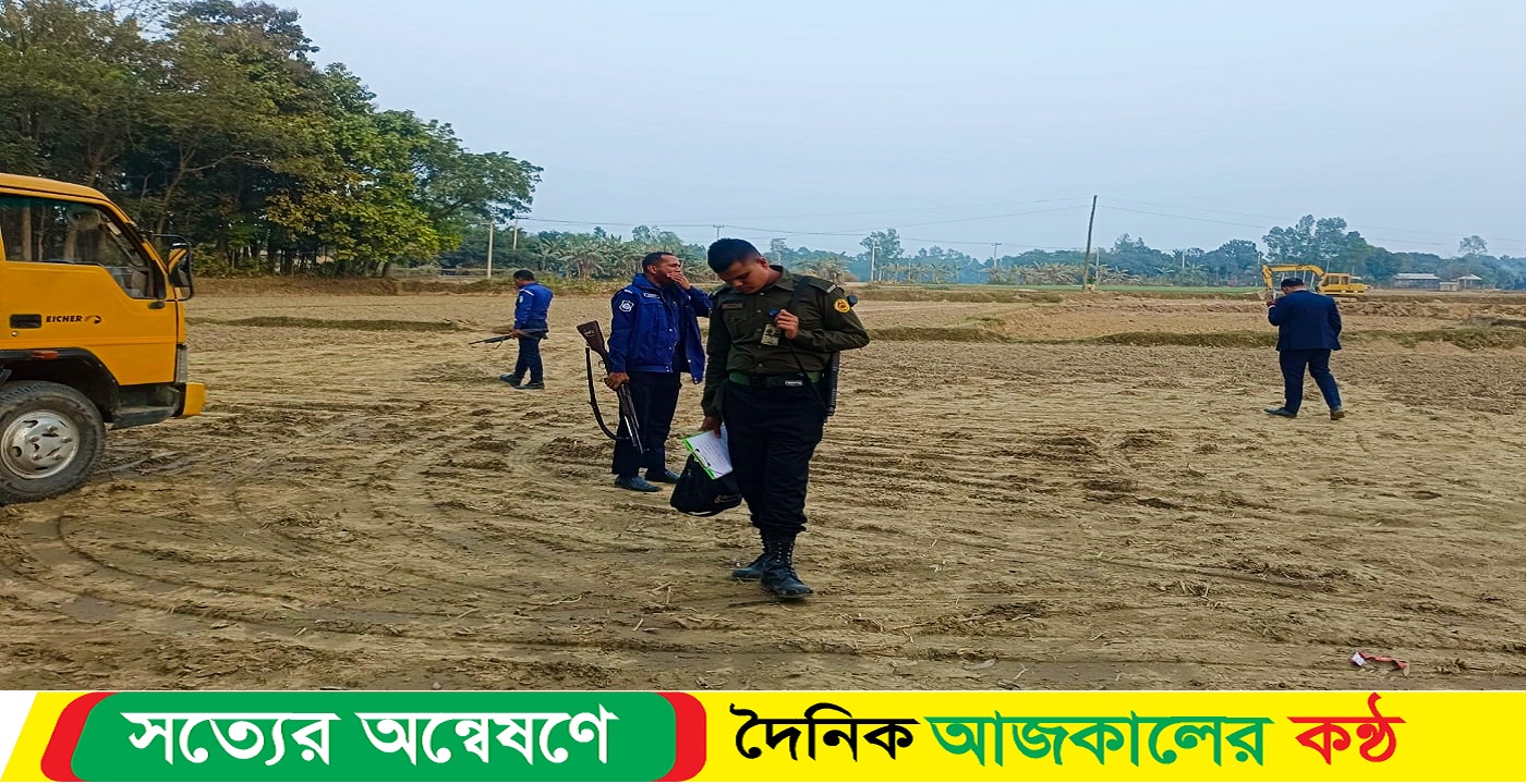 অবৈধ মাটি উত্তোলনের অপরাধে আদালতে তিন ব্যক্তিকে ১ লাখ টাকা জরিমানা