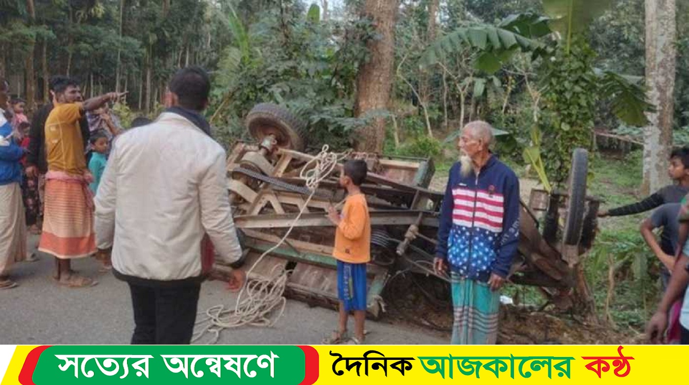 বাউফলে টমটম উল্টে চালক নি-হত, আহত ২