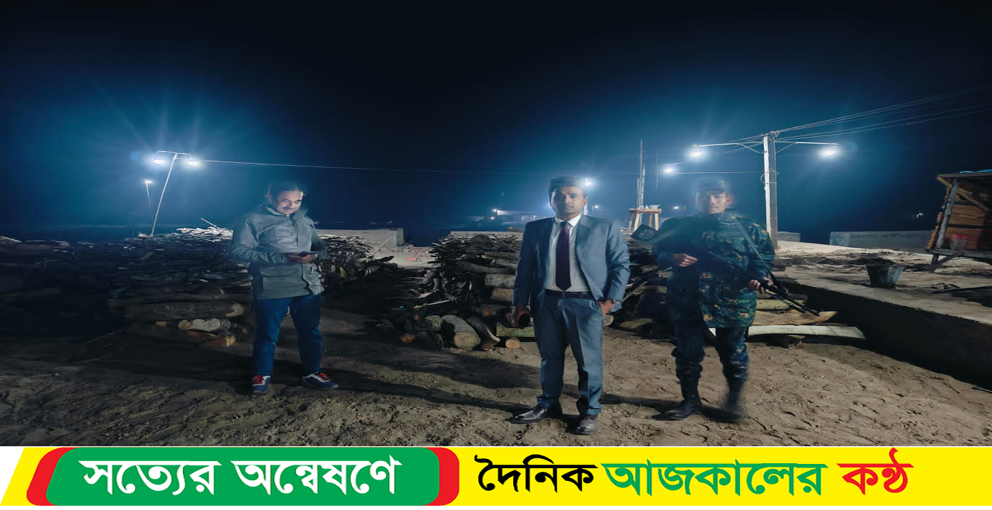 সাতক্ষীরায় ইটভাটায় কাঠ পোড়ানোর অভিযোগে ৪ লক্ষ টাকা জরিমানা