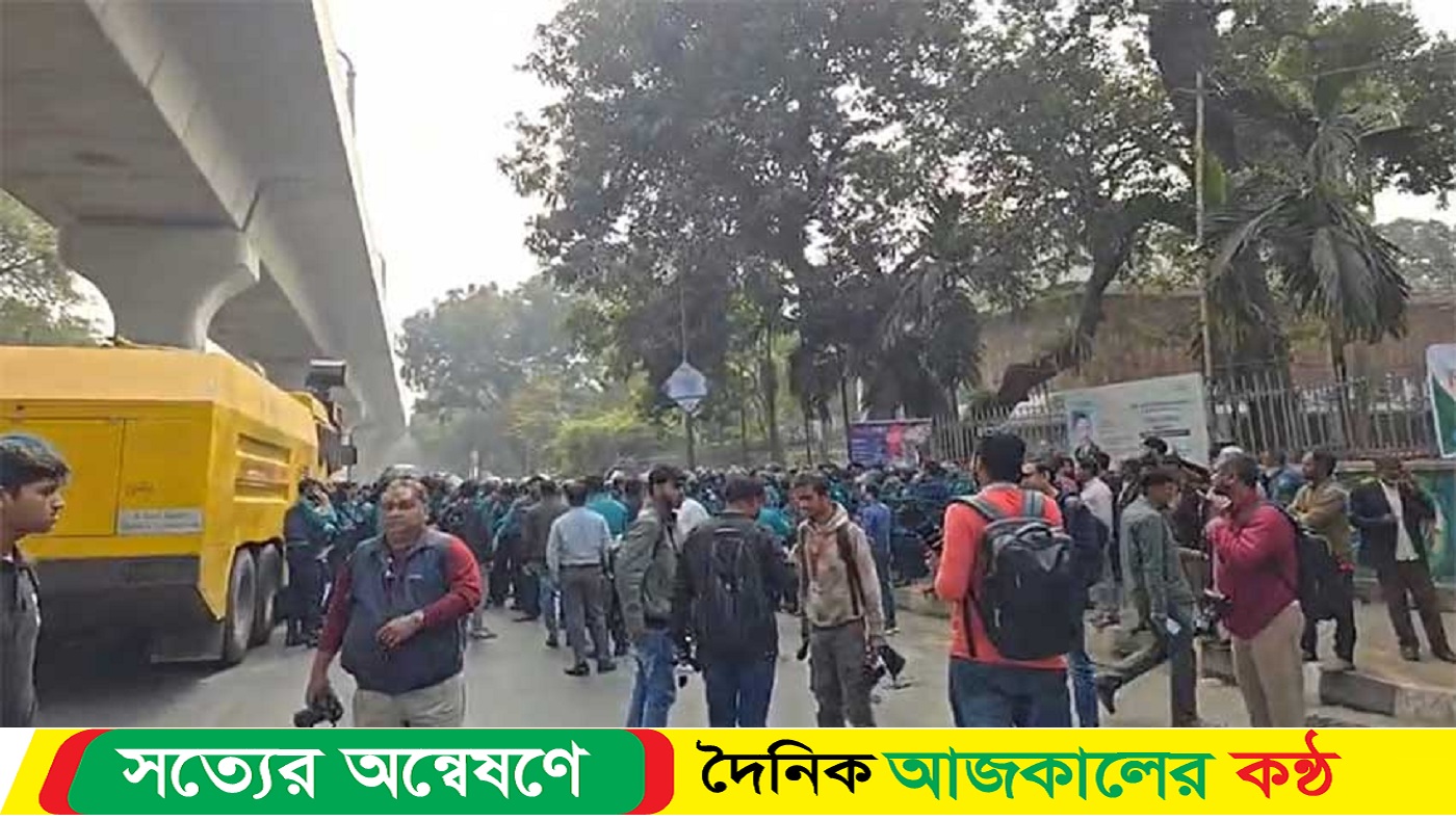 নীলক্ষেতে অতিরিক্ত পুলিশ মোতায়েন