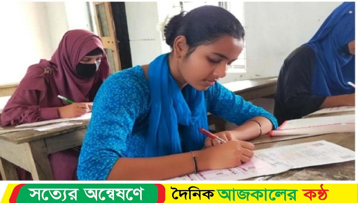 বাবার লাশ বাড়িতে রেখে পরীক্ষার হলে মেয়ে