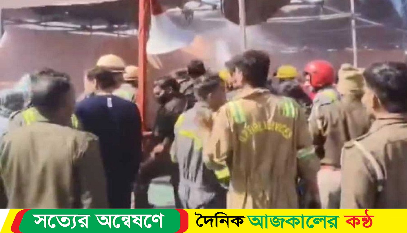 কুম্ভমেলায় ফের আগুন