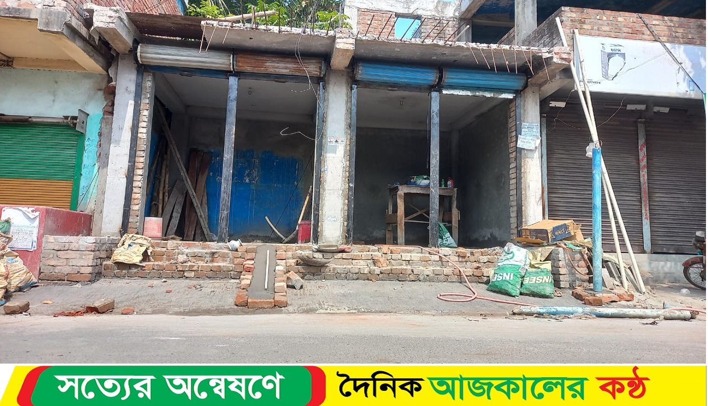 সাতক্ষীরায় বিধবা অসহায় নারীর ক্রয়কৃত দোকানঘর জবরদখল ও ভাংচুরের অভিযোগ