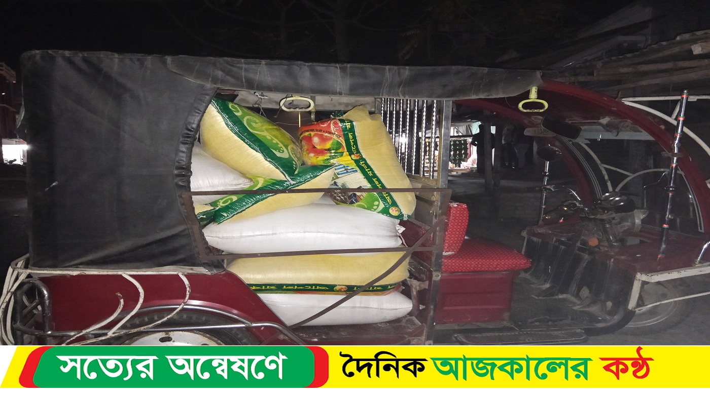 দুমকিতে ওএমএসের সরকারি চাল জব্দ