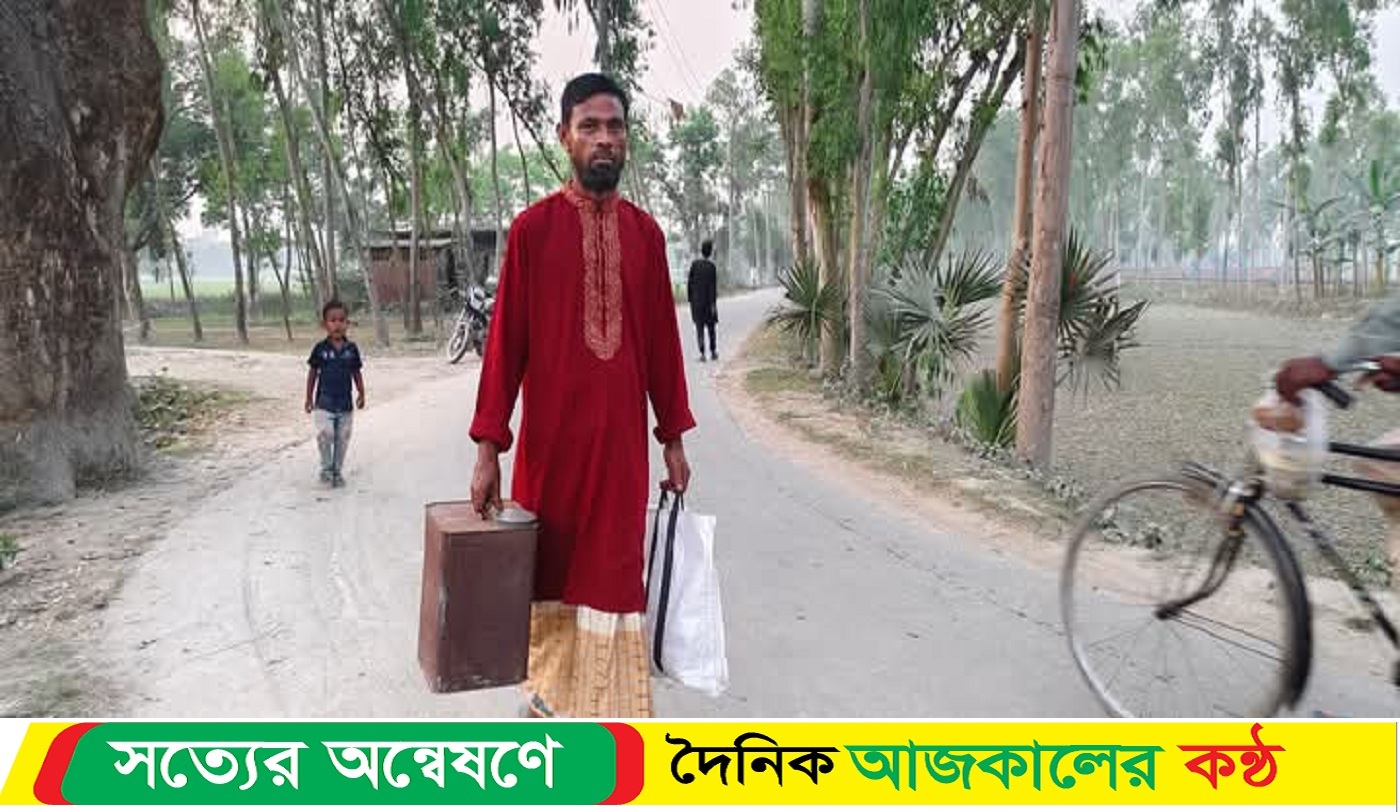 গাইবান্ধায় হারিয়ে যাচ্ছে বাংলার ঐতিহ্যবাহী আত্মীয়তার সংস্কৃতি মুড়ির টিন