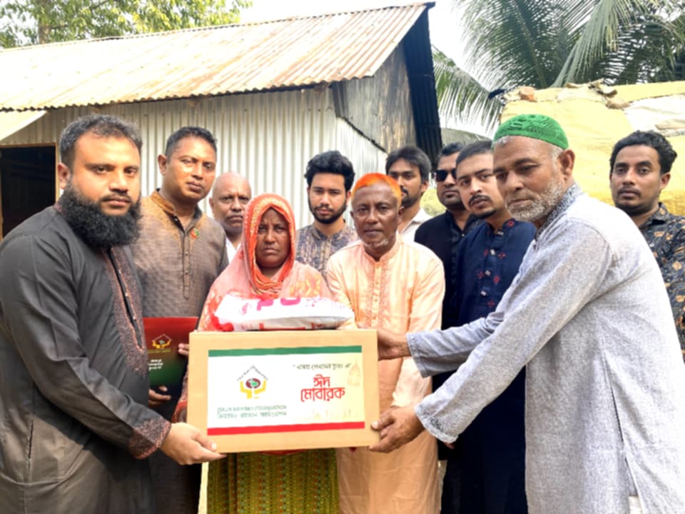 ZRF ফাউন্ডেশনের উদ্যোগে শহিদ পরিবারে তারেক রহমানের ঈদ উপহার ও বার্তা প্রদান