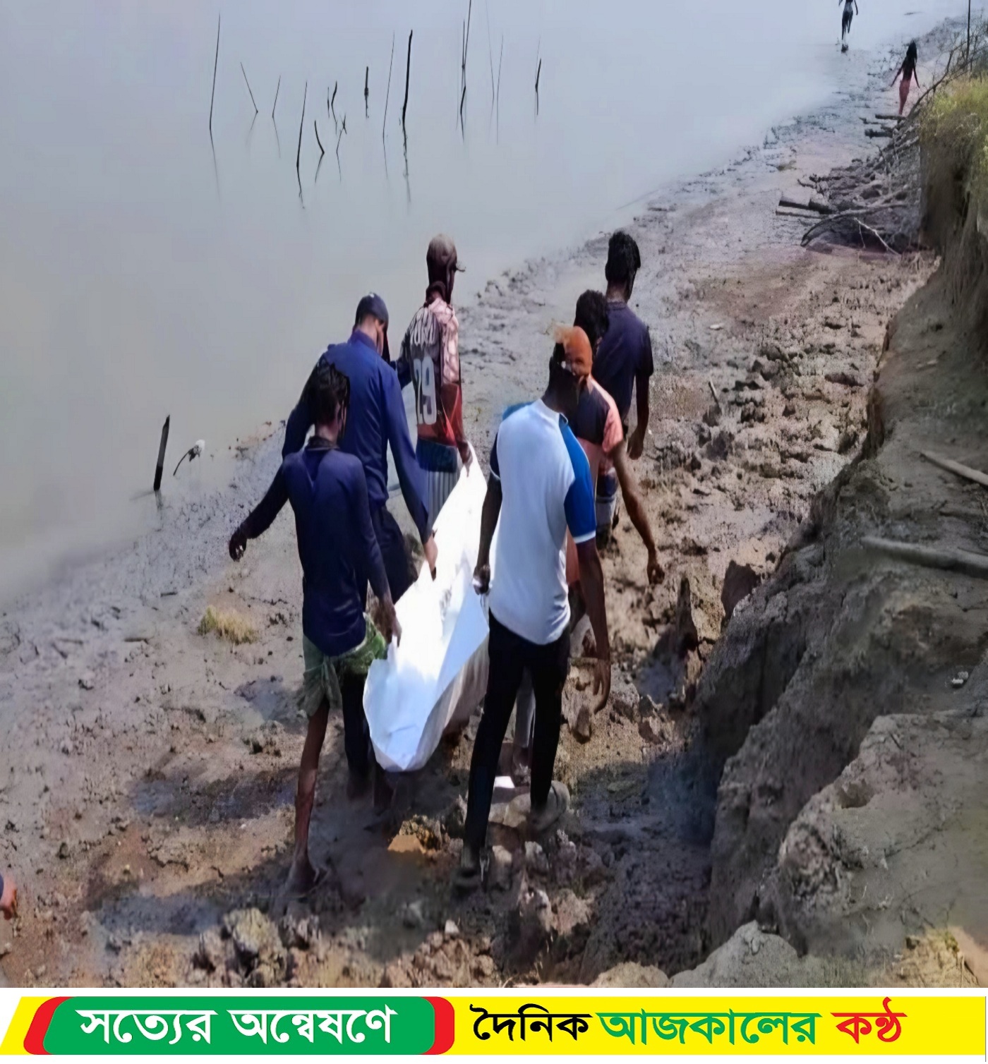 শরীয়তপুরের গোসাইরহাটে নদাীর পাড় থেকে এক নারী ও শিশুর ম*রদেহ উদ্ধার করেছে পুলিশ