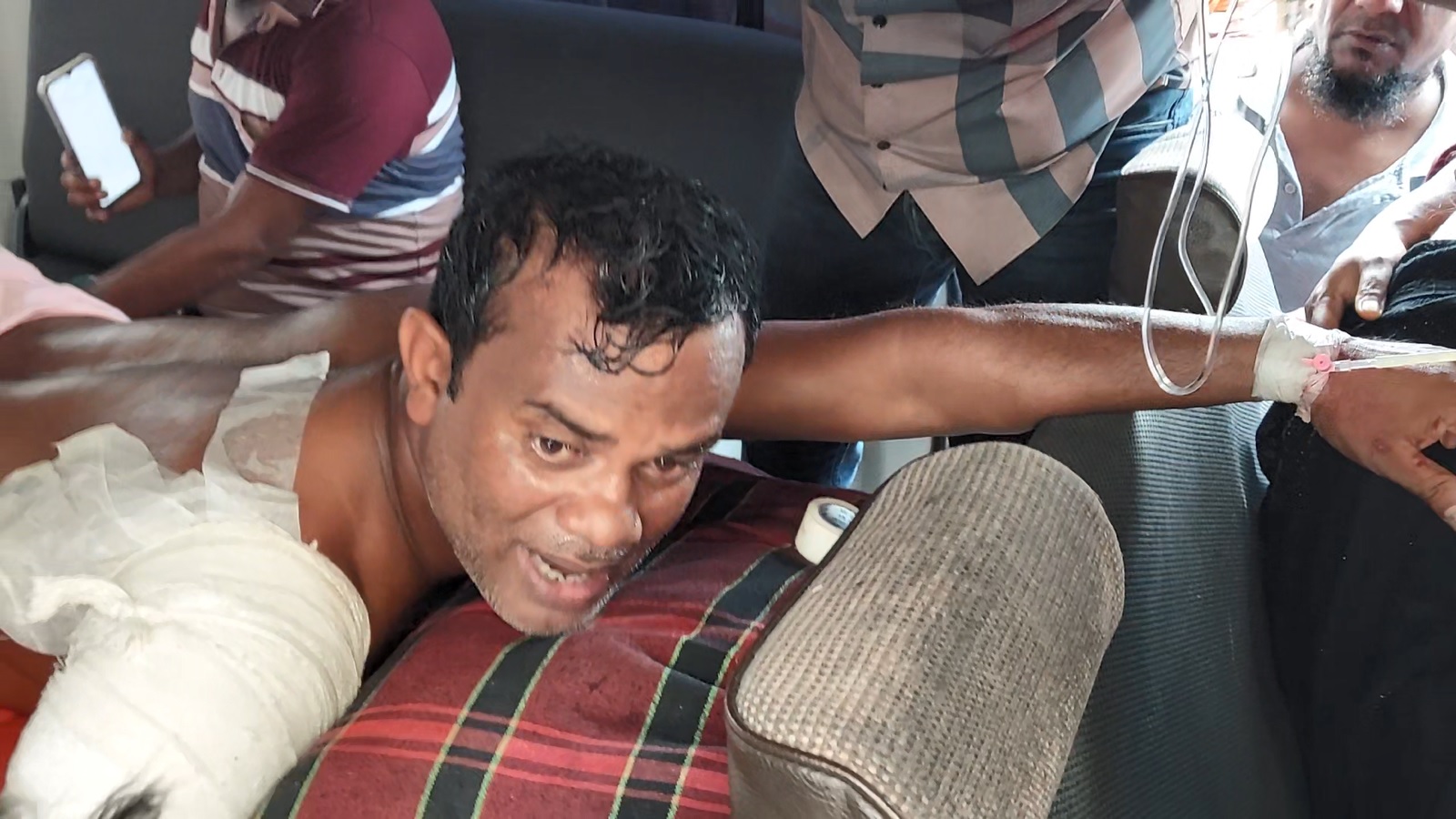 মাদারীপুরে প্রতিপক্ষের হামলায় আহত ইউপি সদস্যের চিকিৎসাধীন অবস্থায় মৃত্যু