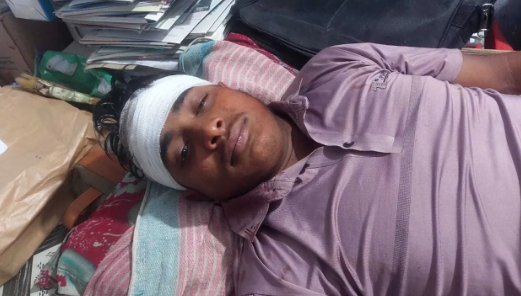 জুলাইয়ের বৈষম্য বিরোধী ছাত্র আন্দোলনে চোখ হারানো যুবককে পিটিয়ে ও কুপিয়ে জখম