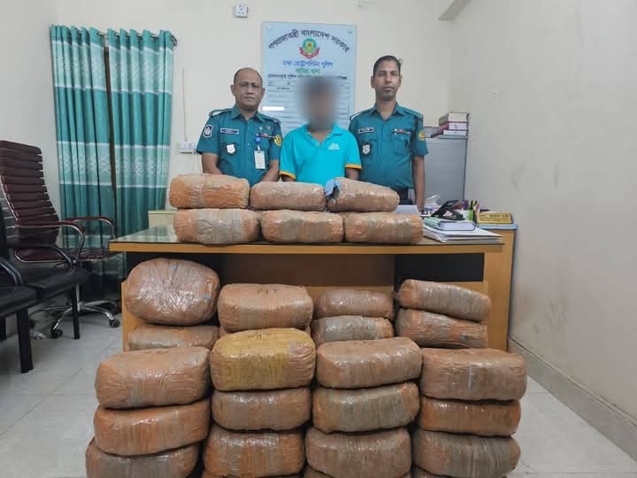 বসুন্ধরায় স্ত্রীর মৃত্যুর ঘটনায় স্বামীকে জিজ্ঞাসাবাদ অতঃপর ৮৬ কেজি গাঁজা উদ্ধার