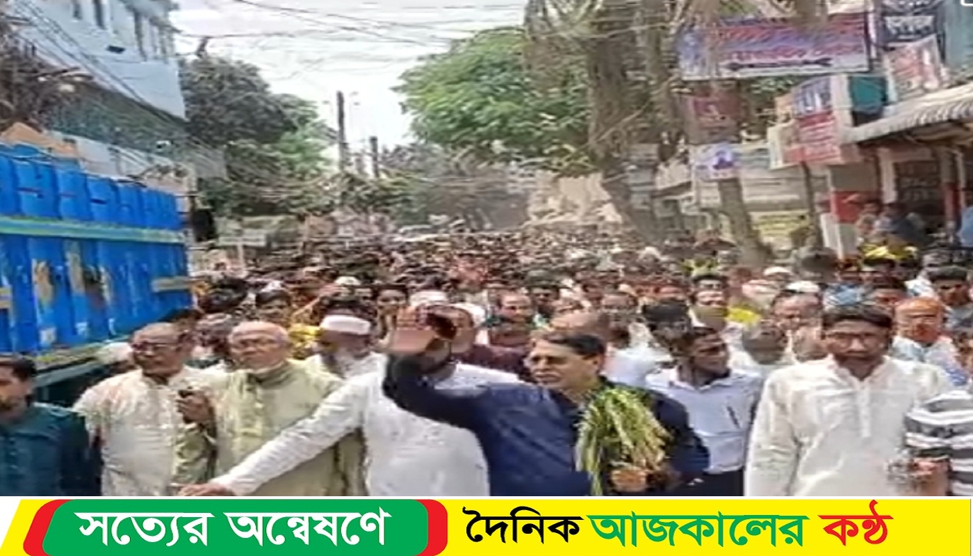 নোয়াখালীতে বিএনপি নেতাকর্মীদের সাথে বিএনপি নেতা ফখরুল ইসলাম ঈদ শুভেচ্ছা বিনিময়
