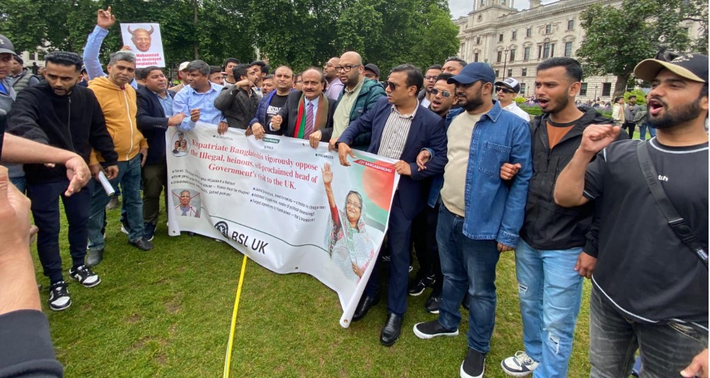 লন্ডনে প্রধান উপদেষ্টা ইউনুসের সফর ঘিরে ছাত্রলীগের বিক্ষোভ