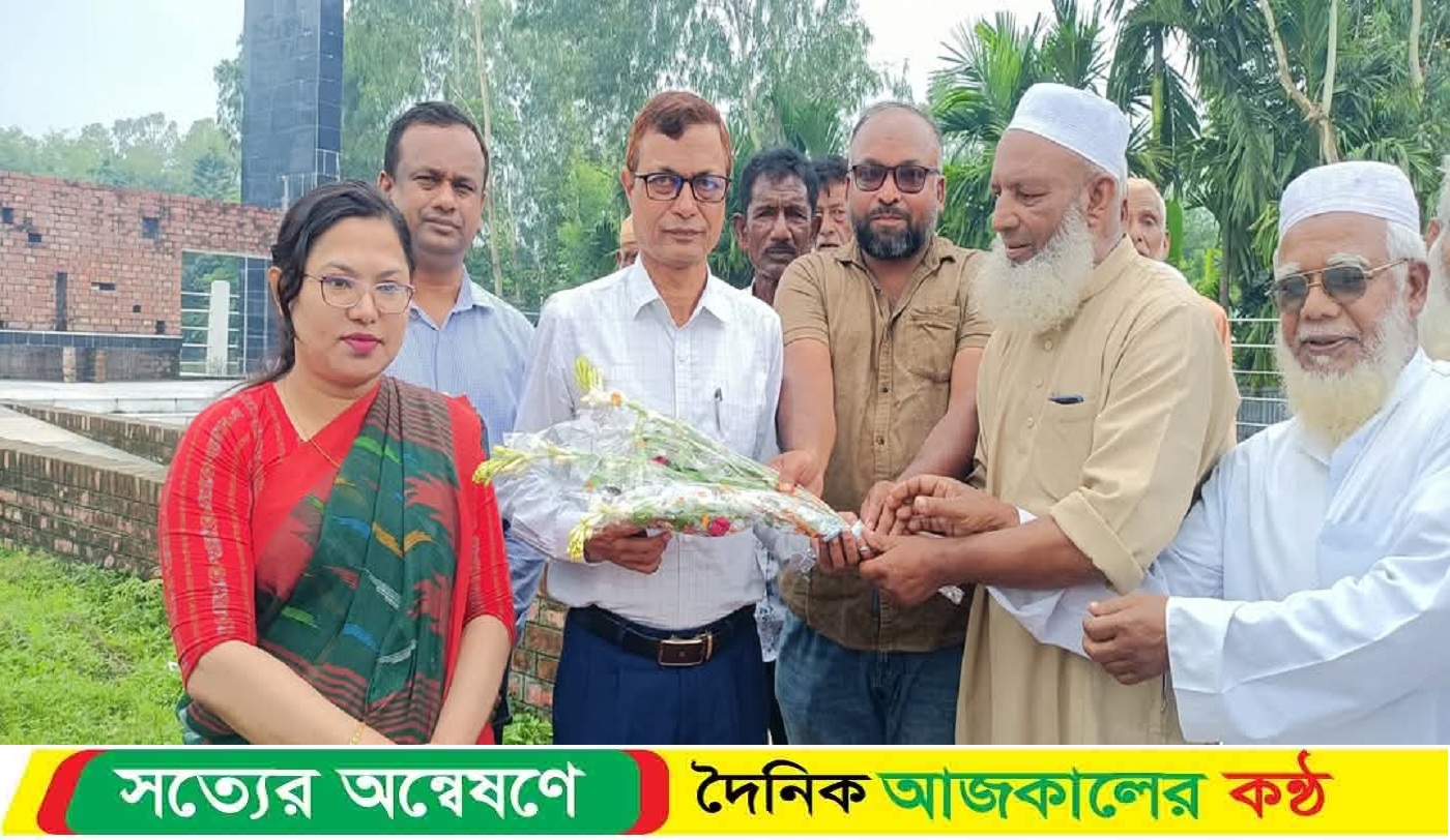 বধ্যভূমিতে নির্মাণাধীন স্মৃতিস্তম্ভ ও প্রাচীর কাজের পরিদর্শন