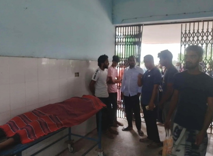 নওগাঁয় পৃথক সড়ক দুর্ঘটনায় দুইজন নিহত