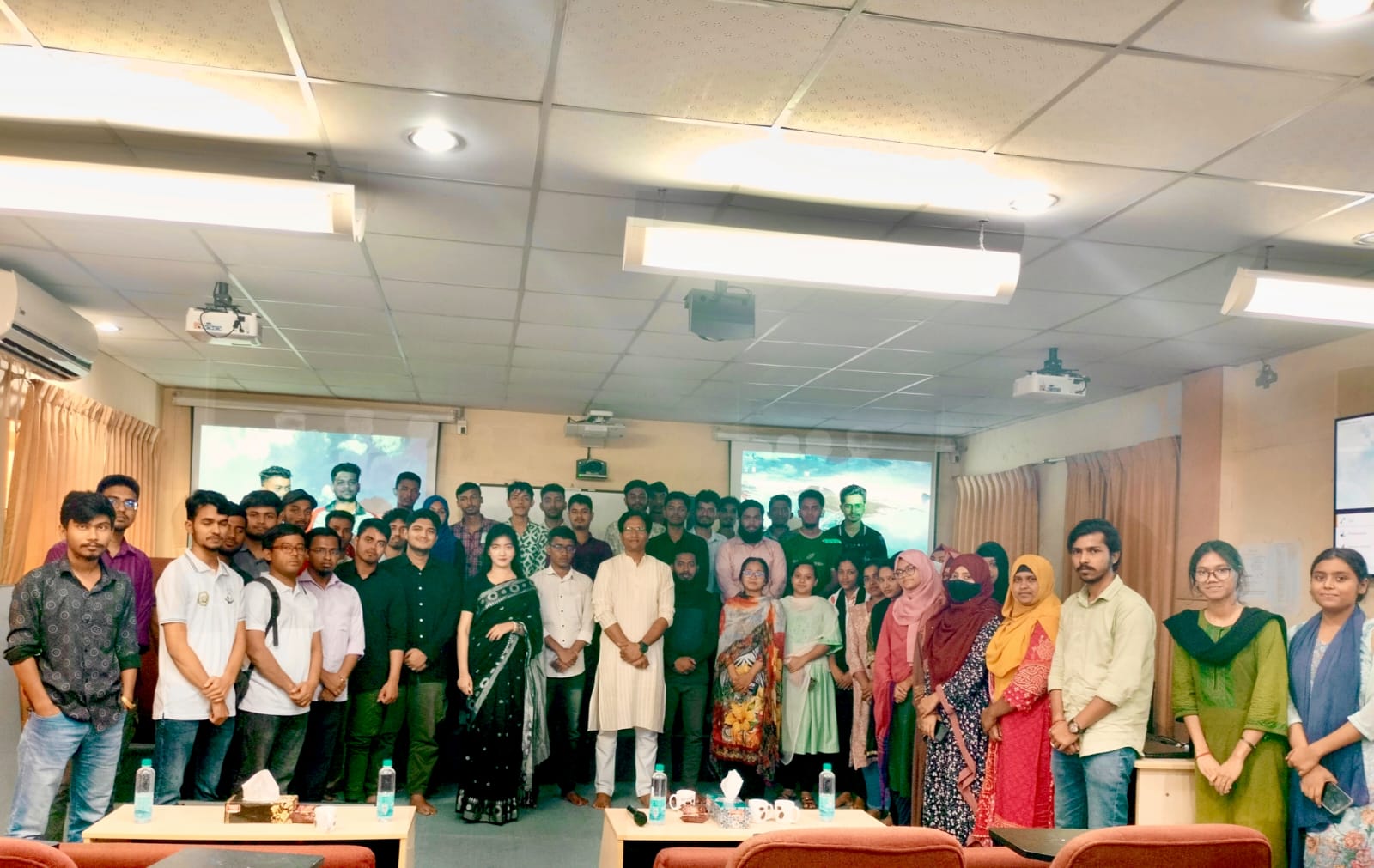 বরিশাল বিশ্ববিদ্যালয় রিসার্চ এন্ড হায়ার এডুকেশন সোসাইটির উদ্যোগে গবেষণা বিষয়ক সেমিনার