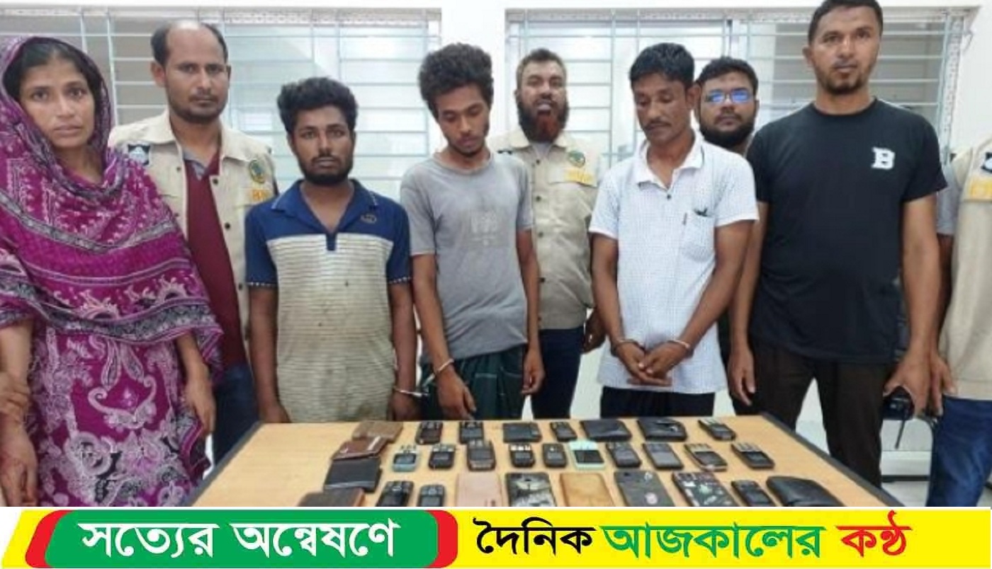 বরিশালে মানুষের সর্বস্ব লুটে নেওয়া চক্রের ৪ সদস্য আ’টক