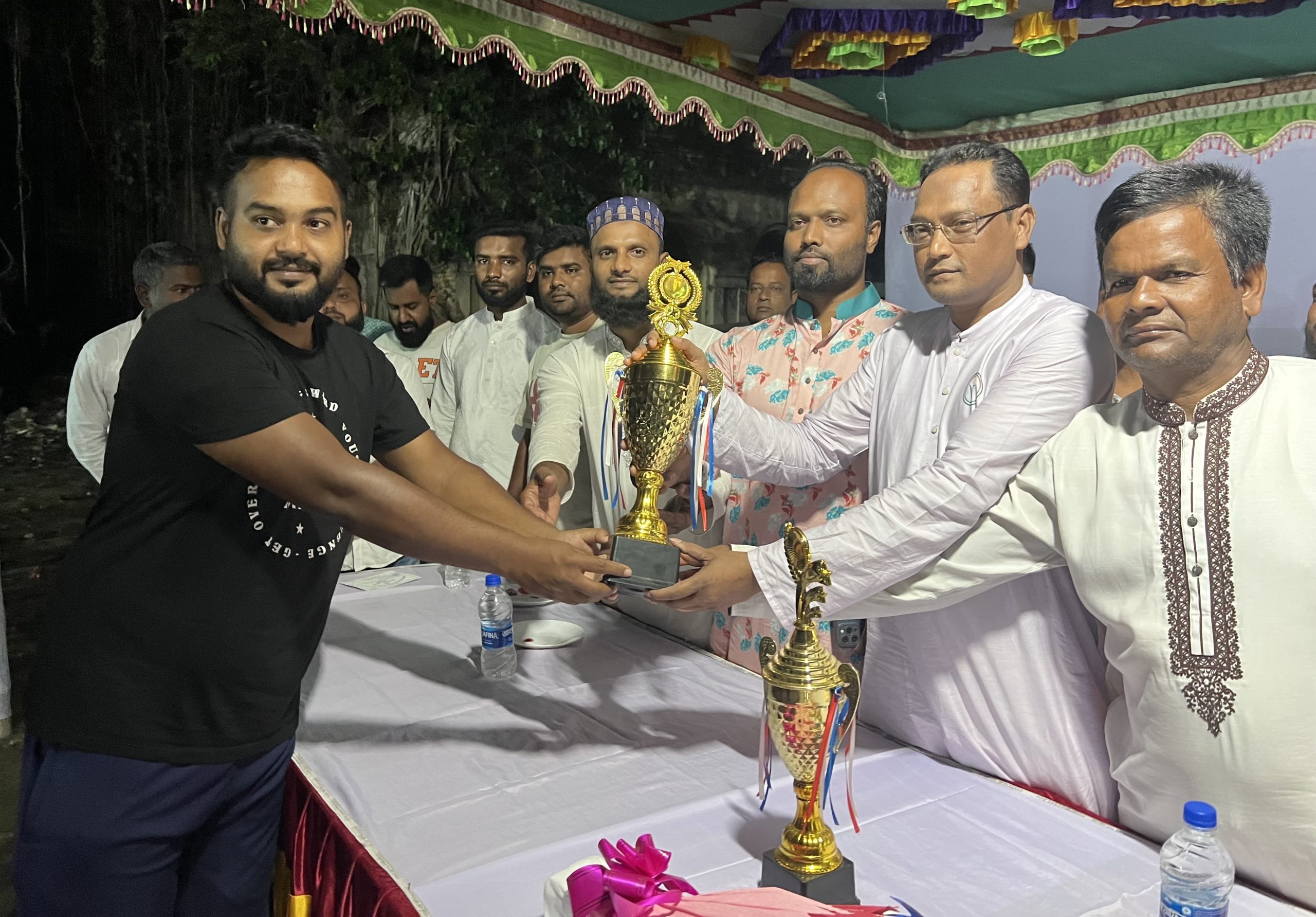 ধামরাইয়ে মাদকবিরোধী নাইট শটপিচ ক্রিকেট টুর্নামেন্টের ফাইনাল অনুষ্ঠিত