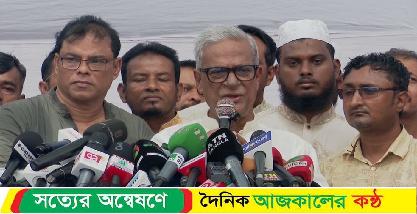 ১৮ কোটি জনগণের ইউনূস আপনি, আমরা আপনাদের পদত্যাগ চাই না : ফারুক
