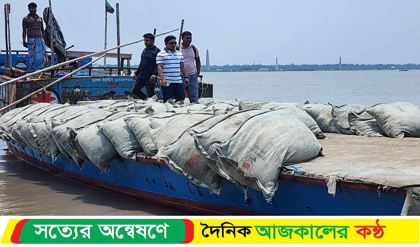 সাতক্ষীরার দেবহাটা রূপসী ম্যানগ্রোভ ভাঙ্গনরোধে সংস্কার কাজ শুরু
