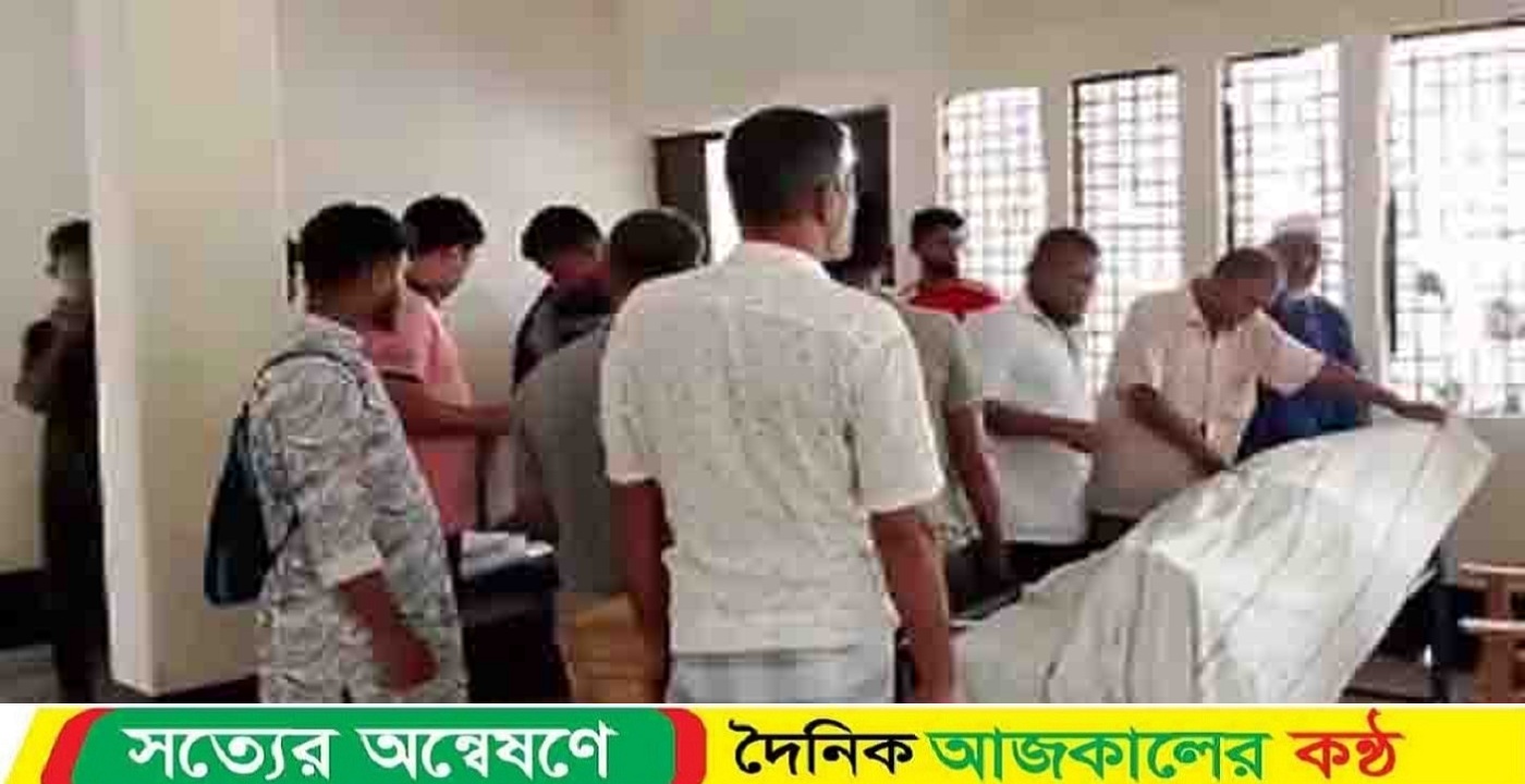 শরীয়তপুরের ডামুড্যায় ভ্যান ও পিকআপের মুখোমুখি সংঘর্ষ নিহত ১