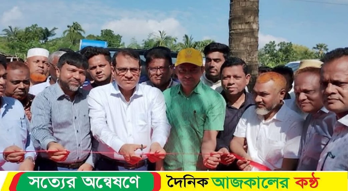 সাতক্ষীরার দেবহাটায় নিরাপদ পানি সরবরাহ প্রকল্পের আওতায় সাপ্লাই পানির প্লান্ট উদ্বোধন করলেন সচিব মাকছুদ জাহেদী