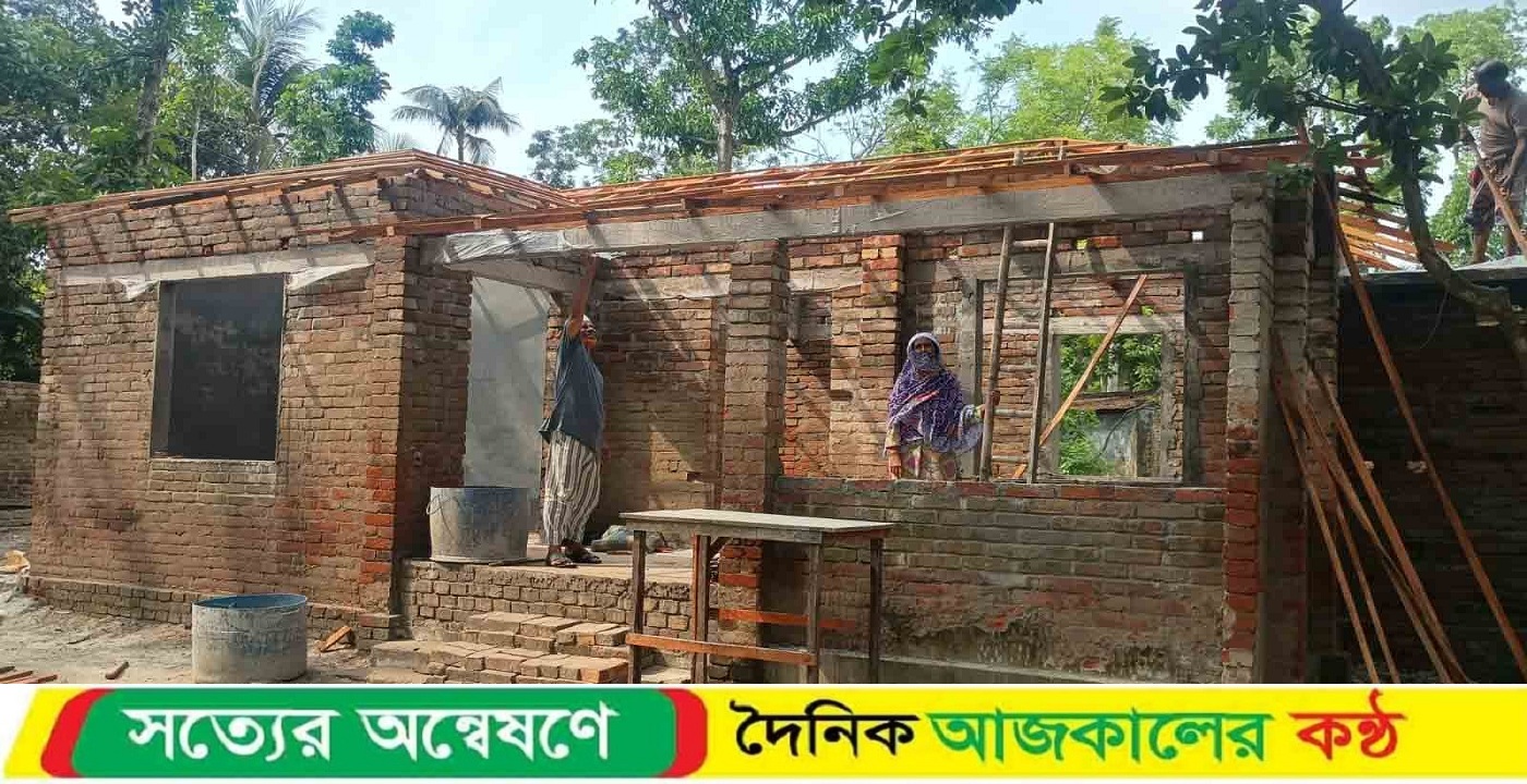 সাতক্ষীরায় দীর্ঘ ১৩ বছর পর নিজ বাড়িতে ফিরেছেন জামায়াত নেতা মোশারাফ