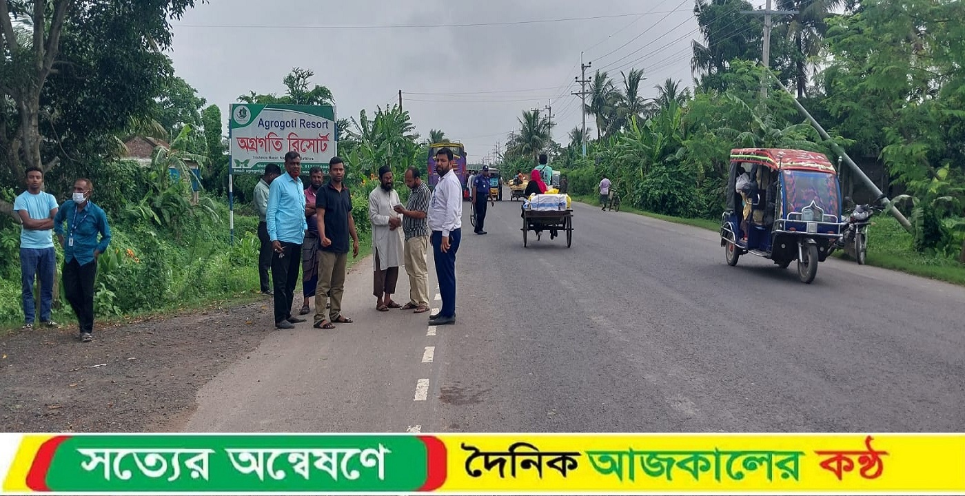 সাতক্ষীরায় সড়কে শৃঙ্খলা ফেরাতে মোটরযানের উপর মোবাইল কোর্ট পরিচালনা