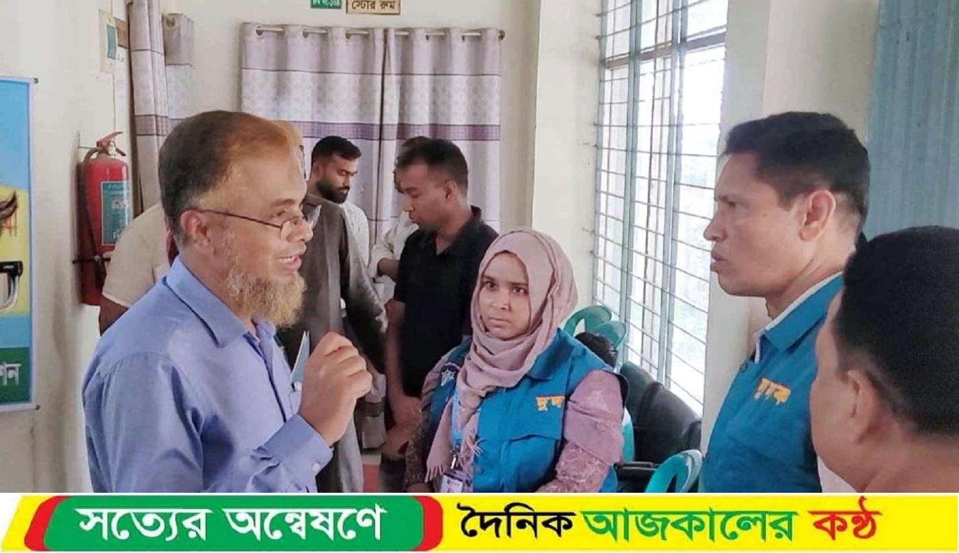 নওগাঁয় ছদ্মবেশে নির্বাচন কার্যালয়ে দুদক; মিলেছে অর্থ লেনদেনের প্রমাণ