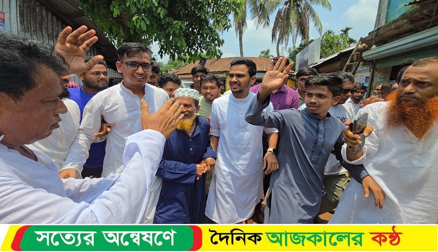 নিজ এলাকায় এসে যা জানালেন উপদেষ্টা আসিফ মাহমুদ