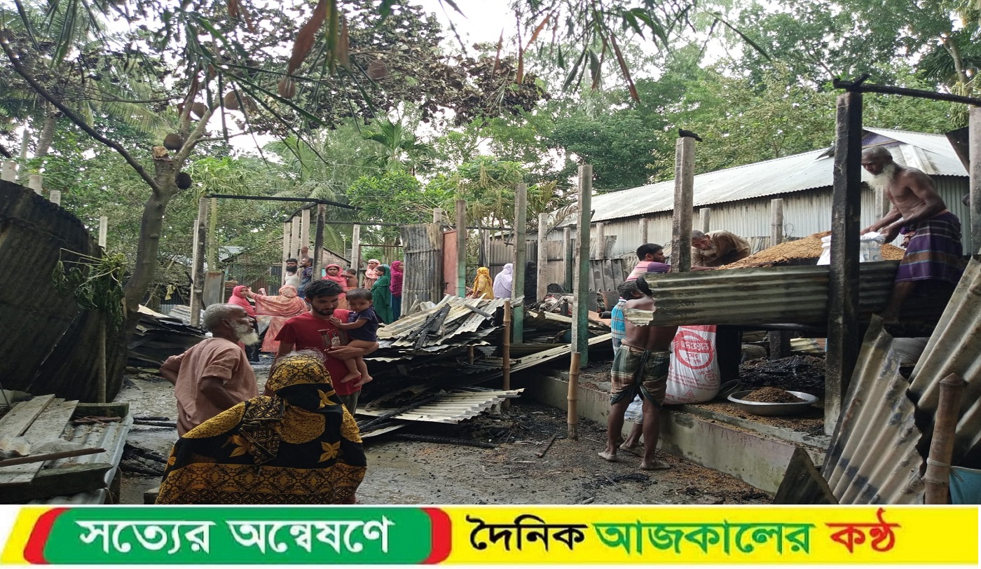 সরিষাবাড়ীতে ভয়াবহ অগ্নিকাণ্ডে অগ্নিকাণ্ডে ৫০ লাখ টাকার সম্পদ পুড়ে ছাই
