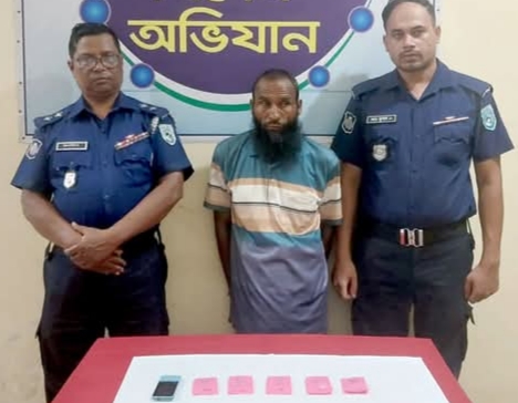 নীলফামারীর ২৮ মামলার আসামি মাদক বিক্রেতা মবু মিয়া গ্রেপ্তার