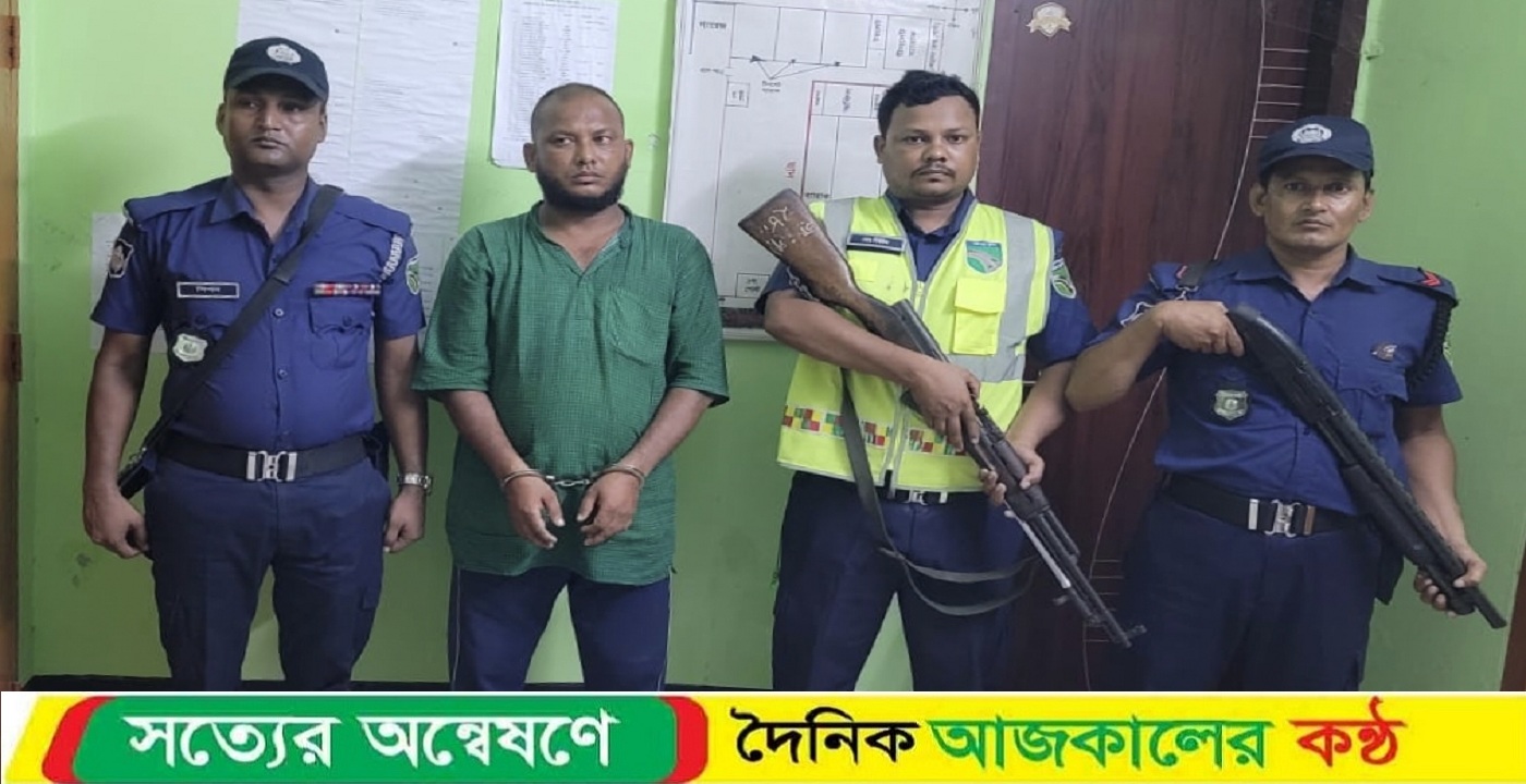 নাটোরে সড়ক দুর্ঘটনায় ৪ জন নিহতের ঘটনায় বাস চালক গ্রেফতার