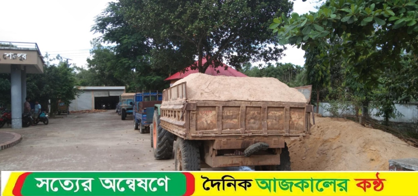 ঝিনাইগাতীতে অবৈধ বালু ভর্তি ২ টি মাহিন্দ্র গাড়ি আটক