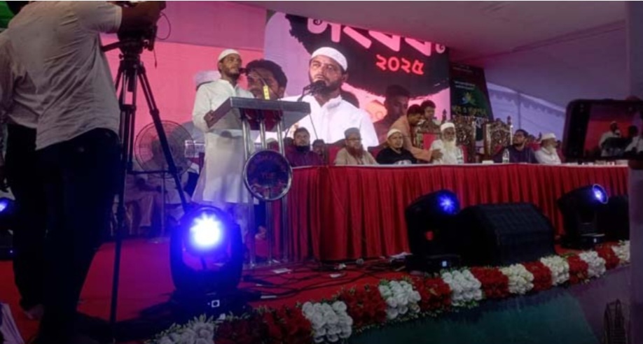 বাউফলে মেধাবী শিক্ষার্থীদের সংবর্ধনা দিলেন ড.শফিকুল ইসলাম মাসুদ