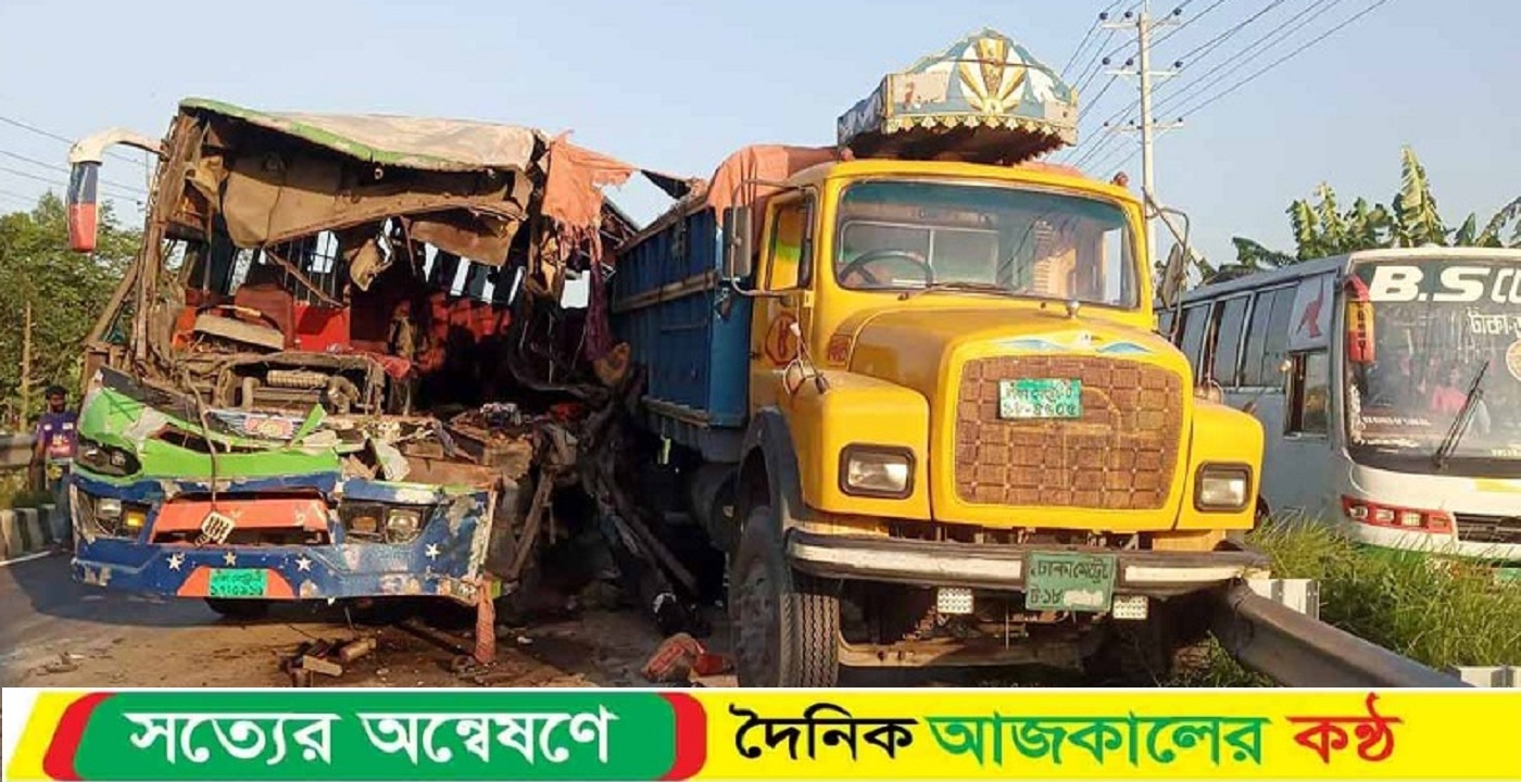 ঈদযাত্রায় ১৫ দিনে সড়কে প্রাণ ঝরল ৪২৭