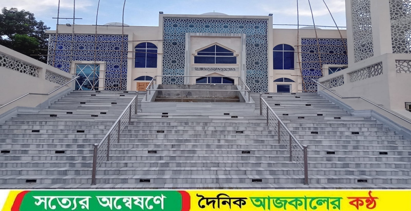 লালমনিরহাটে উদ্বোধনের দুই বছর পেরিয়ে গেলেও একটি মডেল মসজিদ খুলে দেওয়া হয়নি