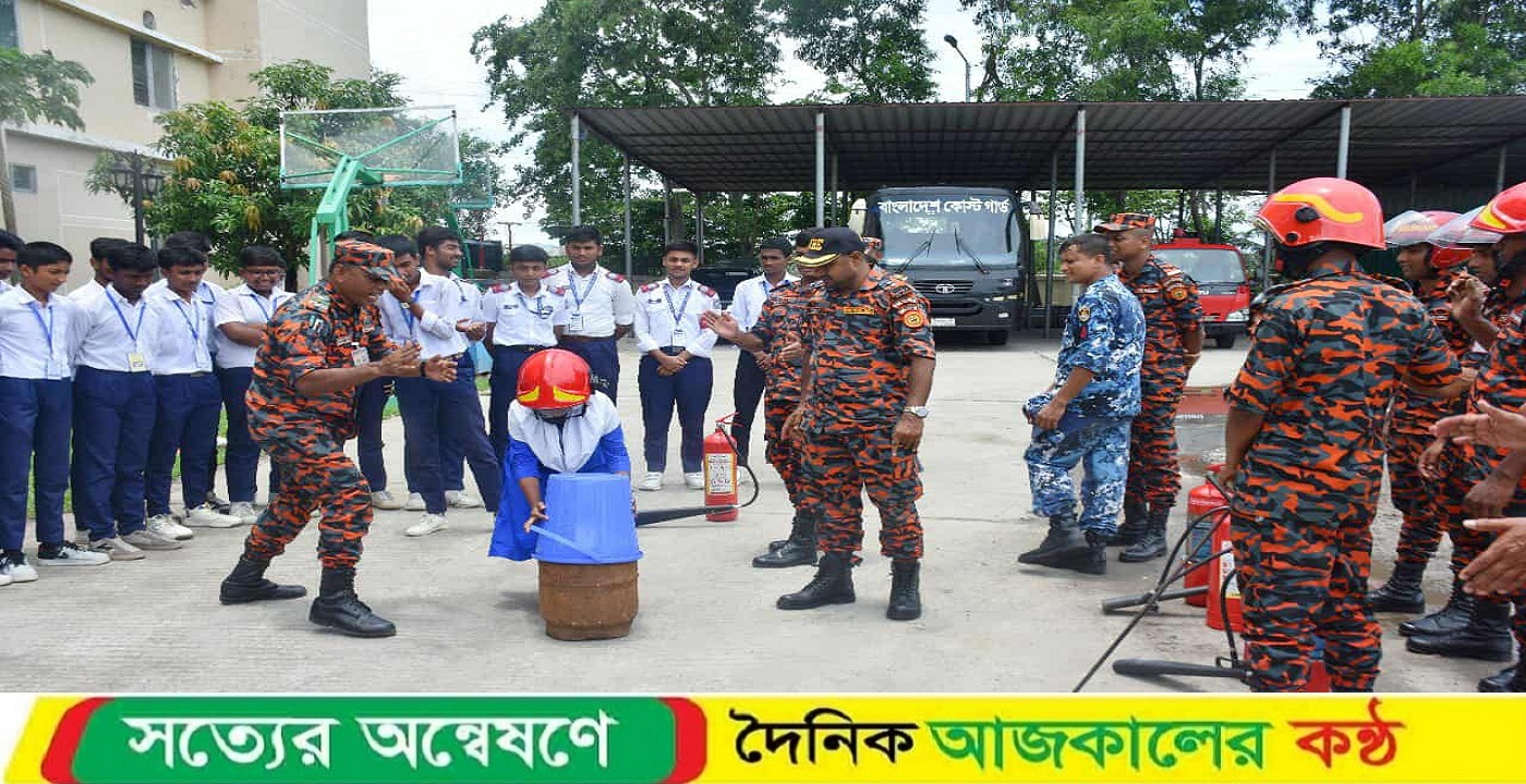 বন্যা ও ঘূর্ণিঝড় প্রস্তুতি বিষয়ে কোস্টগার্ডের কর্মশালা