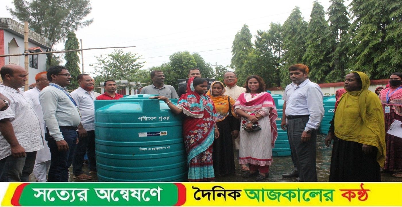 সাতক্ষীরার শ্যামনগরে পানি সংরক্ষণের ট্যাংক বিতরণ