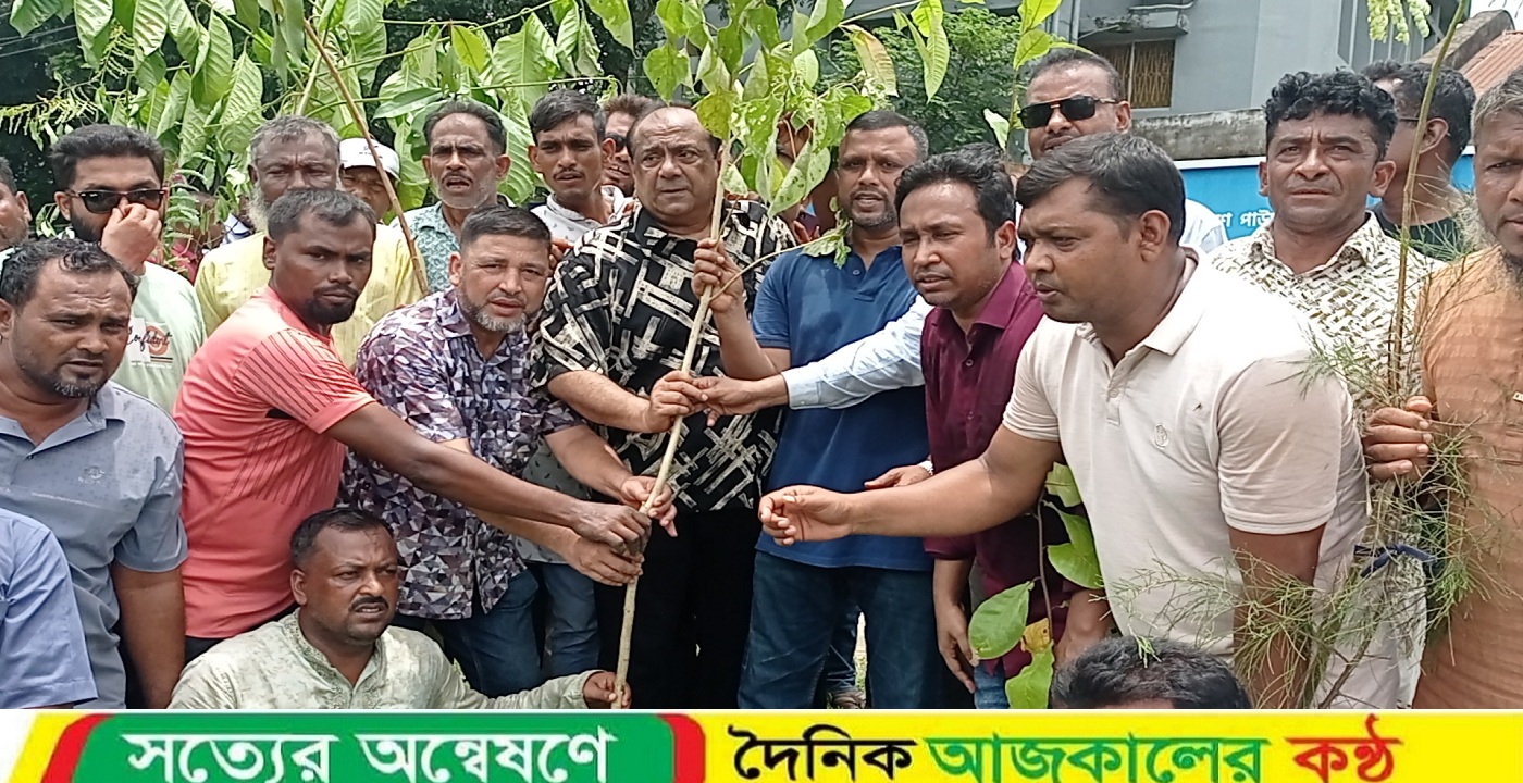বিএনপির দেশব্যাপী বৃক্ষরোপণ কর্মসূচির অংশ হিসেবে সাতক্ষীরা জেলা কৃষক দলের বৃক্ষরোপন